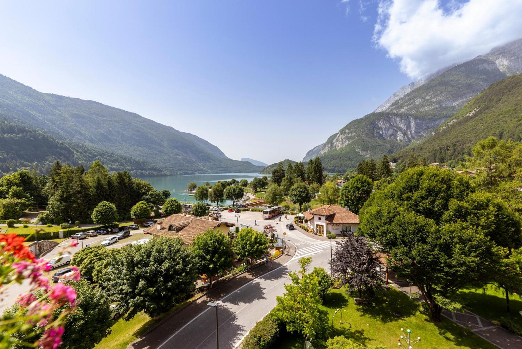 Hotel Lido - Slow & Natural Living Molveno Exterior photo